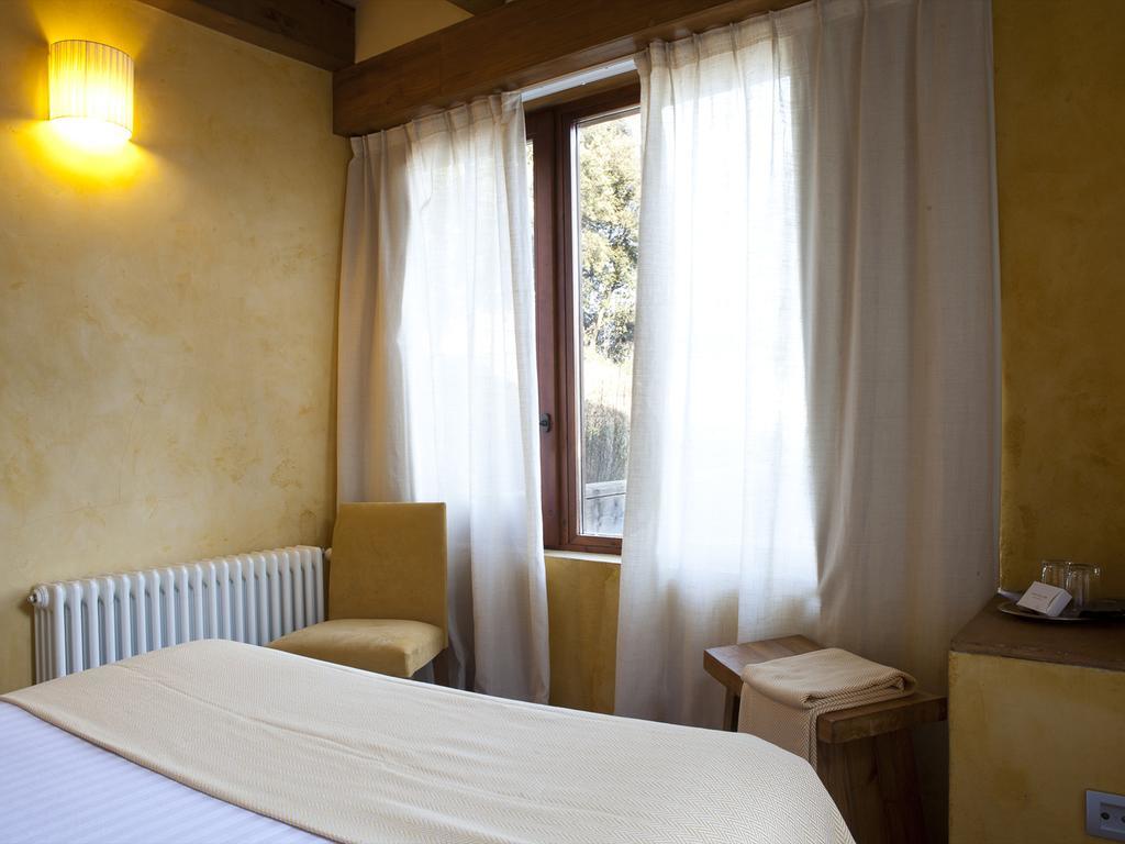 Masia El Puig La Vall de Bianya Szoba fotó